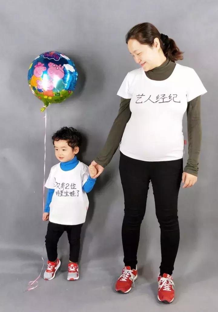 老板支持员工带小孩上班,员工带孩子上班老板帮忙带娃