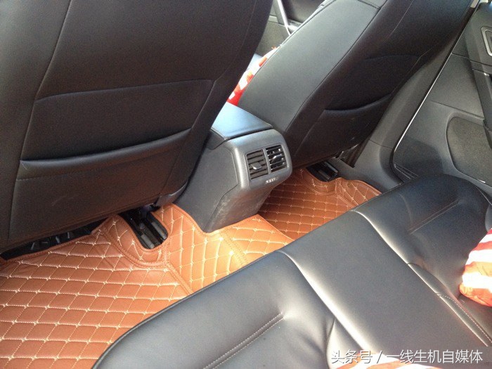 大众神车高尔夫多少钱,大众小钢炮高尔夫四驱