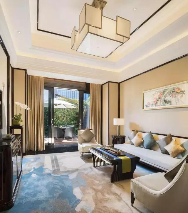 朋友在酒店结婚,在酒店结婚是什么感觉