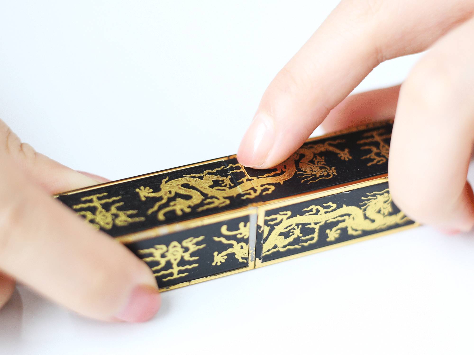 我在故宫修文物的主题海报的寓意,我在故宫修文物海报用的什么字体