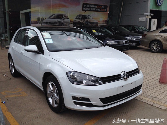 大众神车高尔夫多少钱,大众小钢炮高尔夫四驱