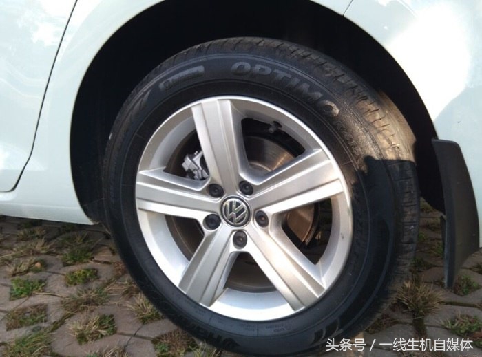 大众神车高尔夫多少钱,大众小钢炮高尔夫四驱