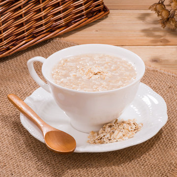 苗条的人起床前的3个小动作