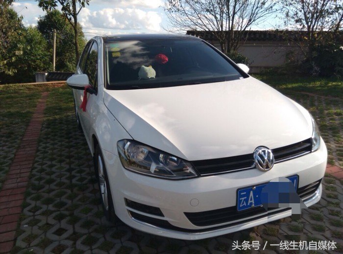 大众神车高尔夫多少钱,大众小钢炮高尔夫四驱