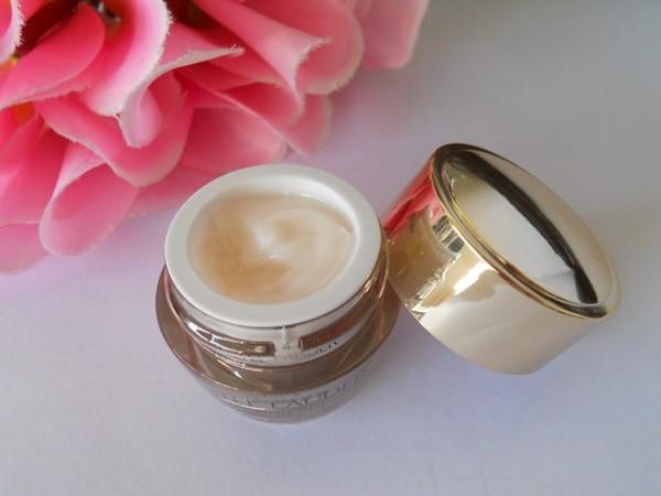 什么晚霜好干性皮肤,晚霜适合什么年龄段