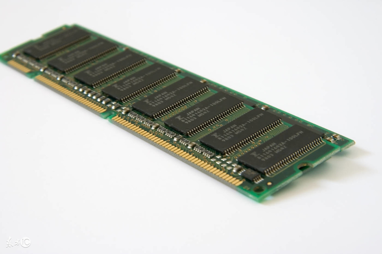 女生和男生选电脑,选女朋友选电脑