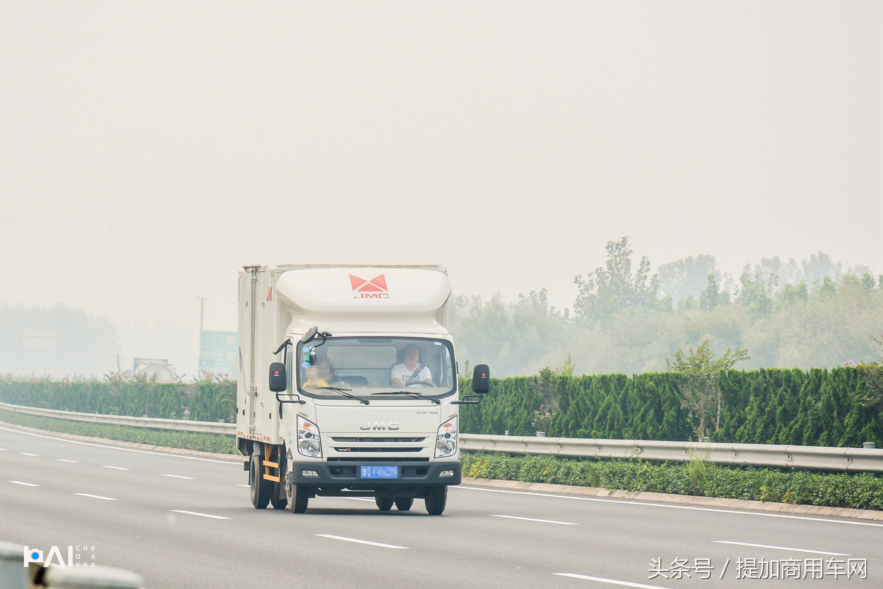 新能源汽车比燃油卡车好吗,新能源车和天然气车哪个更好点