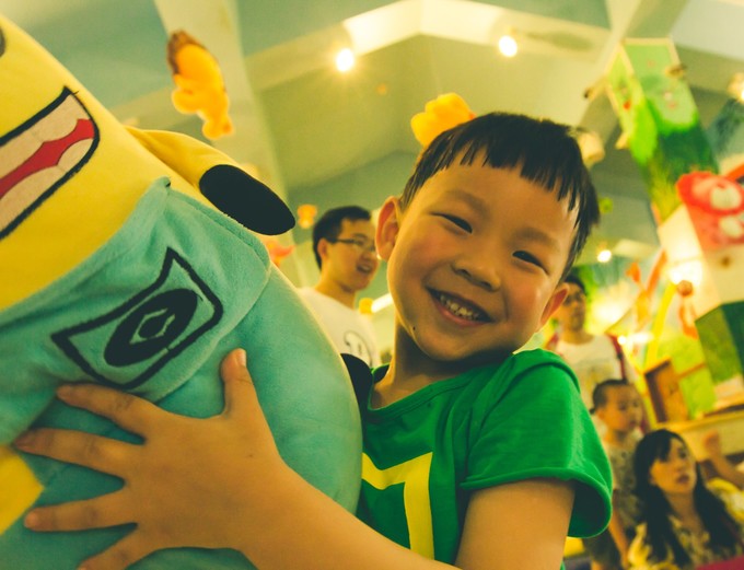 我们和孩子一起去三亚旅行,一大两小亲子三亚游