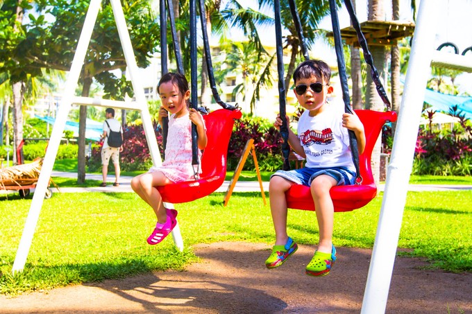 我们和孩子一起去三亚旅行,一大两小亲子三亚游