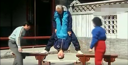 侯氏童子功真厉害!释延觉:还是以前的孩子能下功夫练