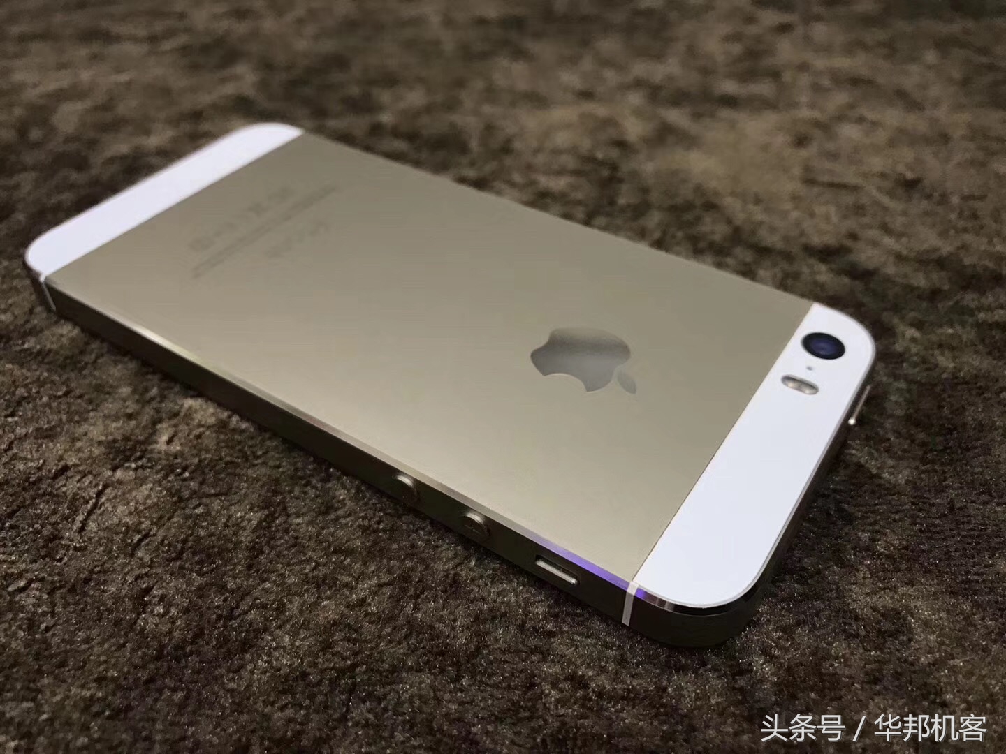 iphone5s土豪金现在值多少钱,iphone5s十年前有多豪华