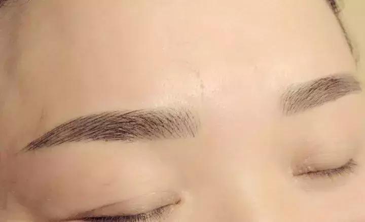 眉毛线条眉怎么快速上色,为什么做线条眉不上色