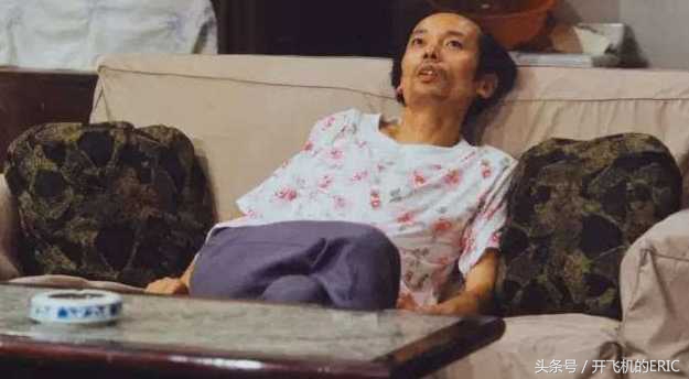 飞机航站楼里可以抽烟吗,飞机驾驶室机舱可以吸烟吗