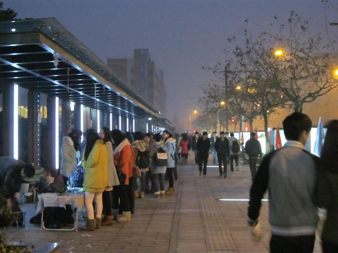 80后小伙的十年创业逆袭路,200元创业白手起家