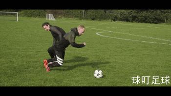 成年人如何快速提升业余足球水平,初学者最应该练习的足球技巧