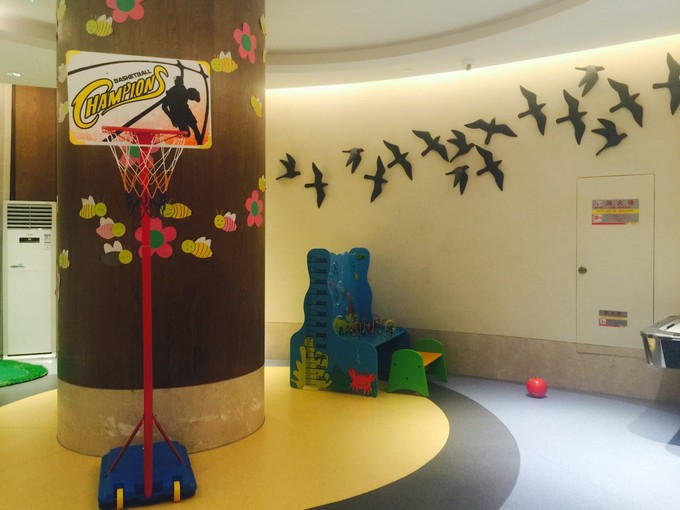 我们和孩子一起去三亚旅行,一大两小亲子三亚游