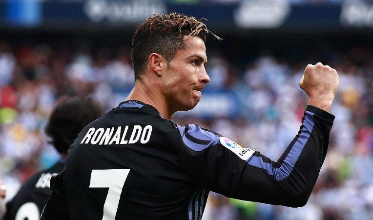 足球界最厉害的中锋德罗巴,足坛德罗巴