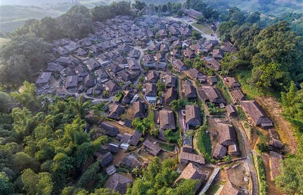 云南沧源翁丁佤寨原始部落,勐来乡到沧源翁丁原始部落几公里