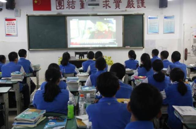 成昆铁路的绿皮慢火车,成昆复线绿皮慢火车