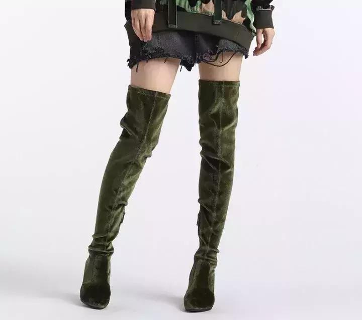 杨幂王子文同款鞋子,王子文杨幂都这么穿