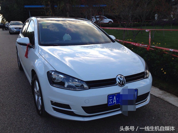 大众神车高尔夫多少钱,大众小钢炮高尔夫四驱