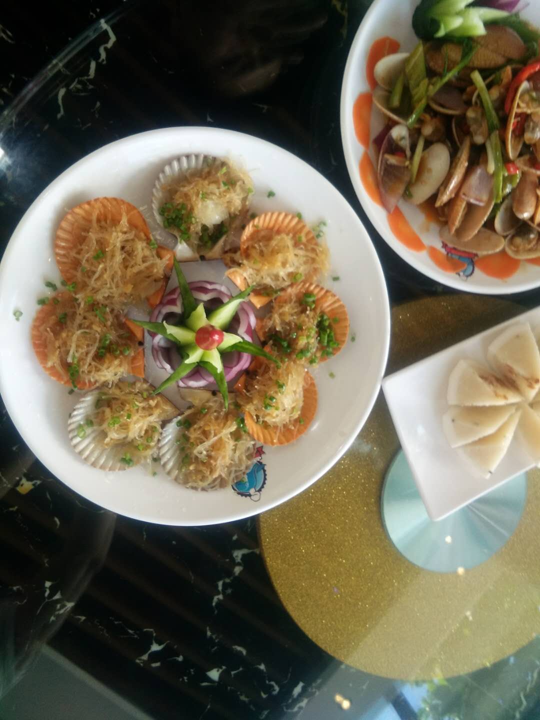 我们和孩子一起去三亚旅行,一大两小亲子三亚游