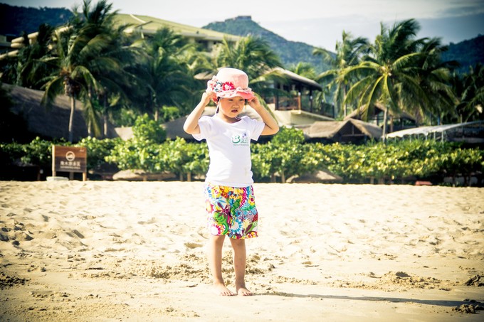 我们和孩子一起去三亚旅行,一大两小亲子三亚游
