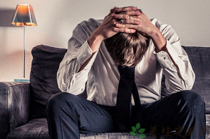 毛囊萎缩是怎样形成的,毛囊萎缩的前兆是什么