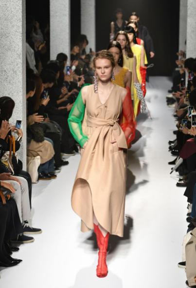 亚马逊电商日本站服装品牌,亚马逊时装周