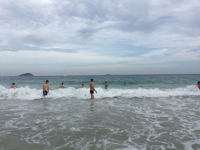 我们和孩子一起去三亚旅行,一大两小亲子三亚游