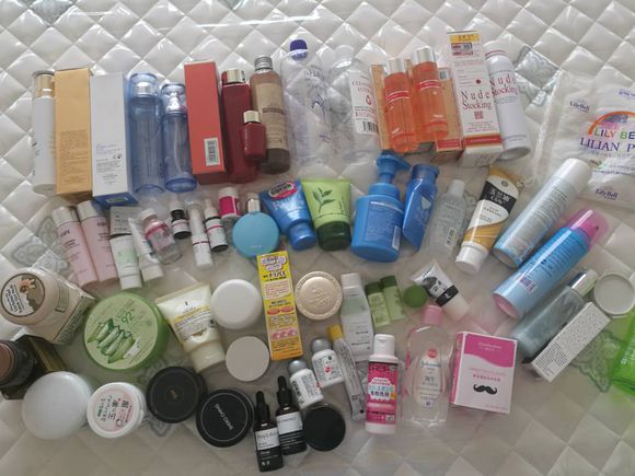 给大家推荐几款我经常用的护肤品,学生党超好用的护肤品一整套推荐