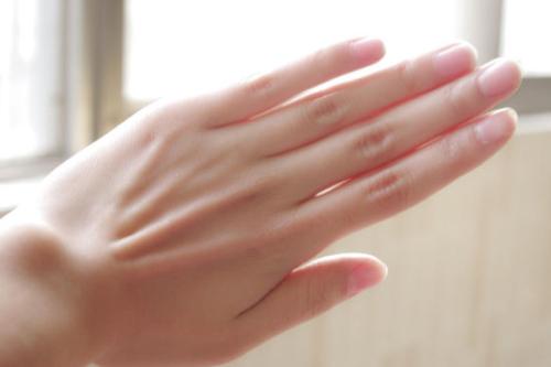 指甲能看出身体有什么问题,指甲揭示身体状况