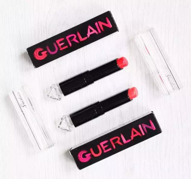 吴昕晒满满一箱的大牌口红,却被何穗一张图秒杀!