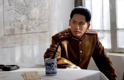 当过运动员、作曲人、演员，真正红起来却是因为娶了这个女人？