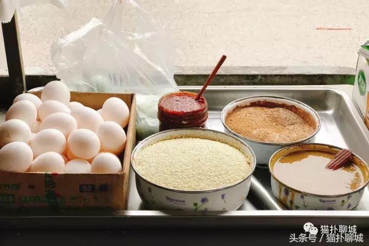 卖火烧的大叔视频,山东大叔卖火烧视频唱歌