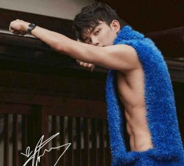 男星肌肉照罕见曝光,看到陈学冬后,我终于懂郭敬明了