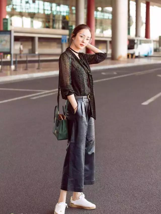 周冬雨同款雪地靴长款怎么搭配,周冬雨宋茜欧阳娜娜