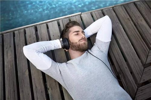 耳机出现杂音是不是质量问题,耳机出现底噪可以换吗