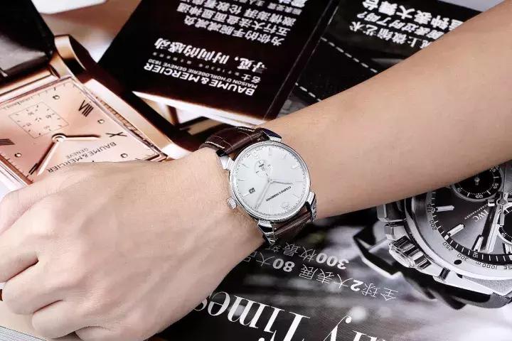 混江湖抽雪茄，不戴这个表不行！