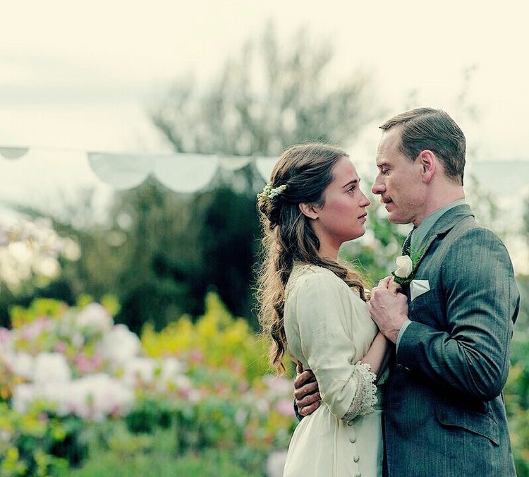 你可能需要一个新老公，万磁王迈克尔·法斯宾德近日低调成婚