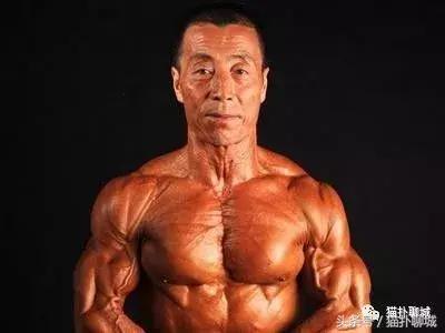 卖火烧的大叔视频,山东大叔卖火烧视频唱歌