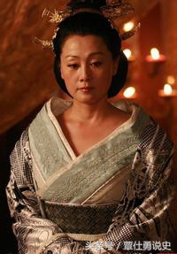 曾是人人尊崇的女性,权欲熏心,色令智昏,亲手杀子,成一代妖后