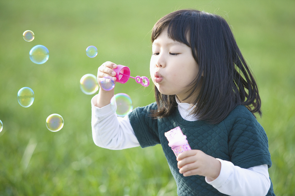 缩小版周笔畅,大脸变小的视频