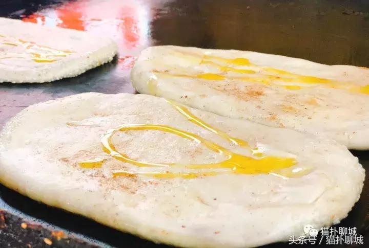 卖火烧的大叔视频,山东大叔卖火烧视频唱歌