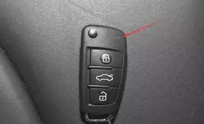 车钥匙在一个地方没反应,车钥匙就在边上就是识别不了