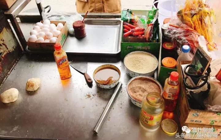 卖火烧的大叔视频,山东大叔卖火烧视频唱歌