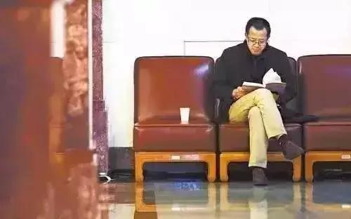 红筹股和蓝筹股区别,蓝筹股与红筹股的区别