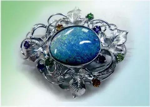 欧泊配什么颜色最好看,欧泊有什么颜色好看