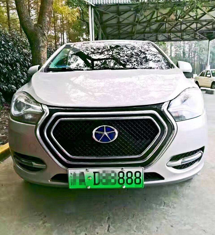 汽车黄牌是什么意思能进市区吗,汽车蓝牌上面的黄牌是什么