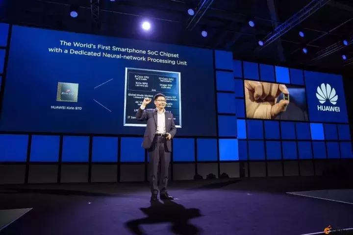 今天，建行联手华为，改变手机转账方式！